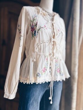 Jennifer & Grace Embroidered Boho Blouse Cardigan NWT